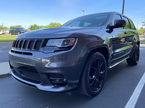 Photo 3 of 14 of 2017 Jeep Grand Cherokee SRT